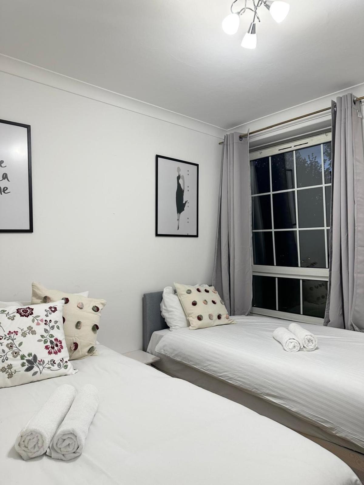 Budget Grey House Londres Extérieur photo
